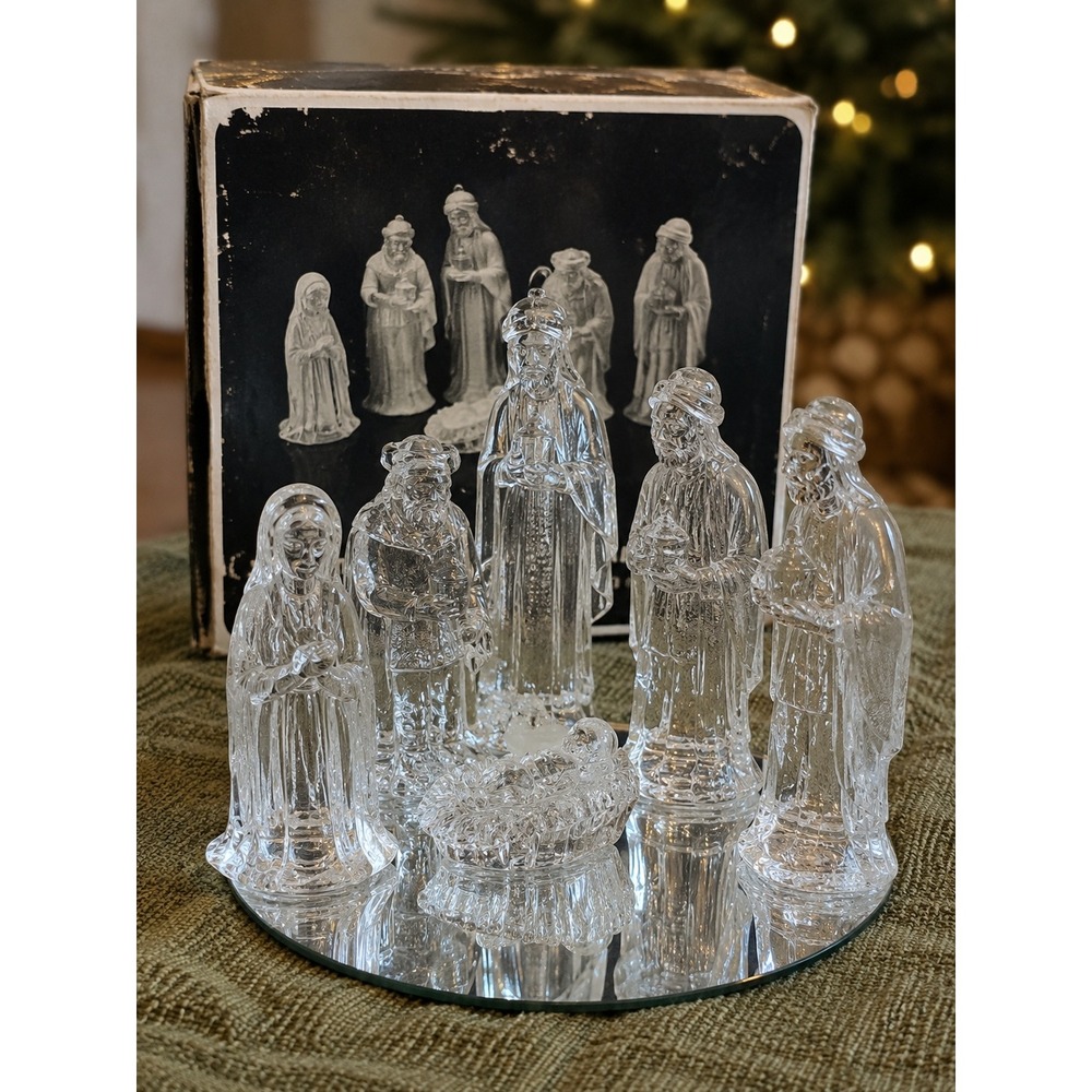 Vintage Gorgeous Designs Glass Nativity Set Clear Mirror Box Taiwan Christmas
